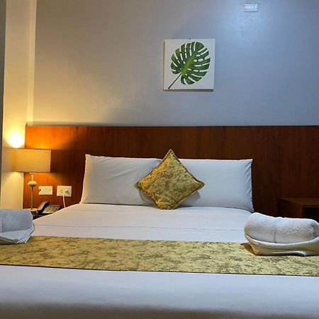 Hotel La Palmera De Oro Tarapoto Exteriör bild